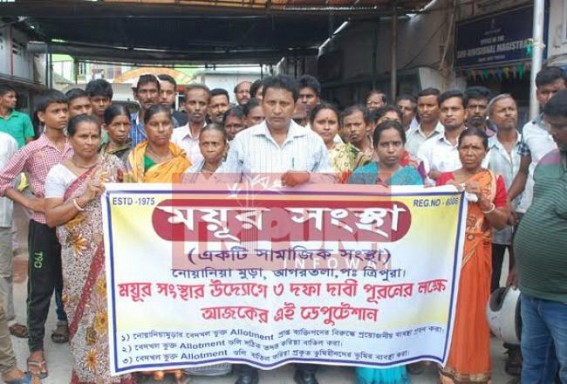 Members of Mayur Sangstha placed deputation to DCM